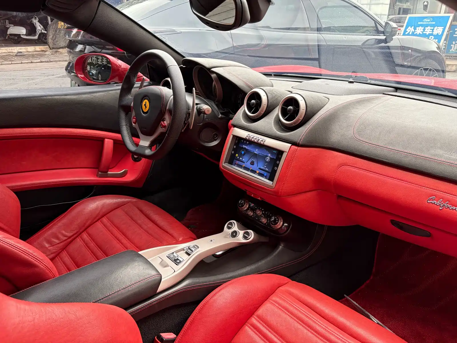 Фото 10 - Ferrari California T