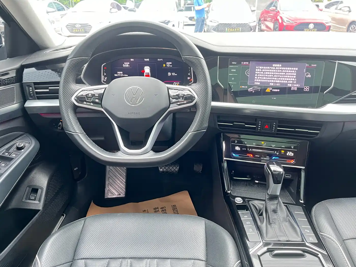 Volkswagen Passat 2023 330TSI Luxury Edition фото 13