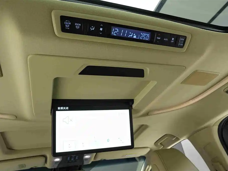Toyota Alphard 2021 Hybrid 2.5L Premium фото 20