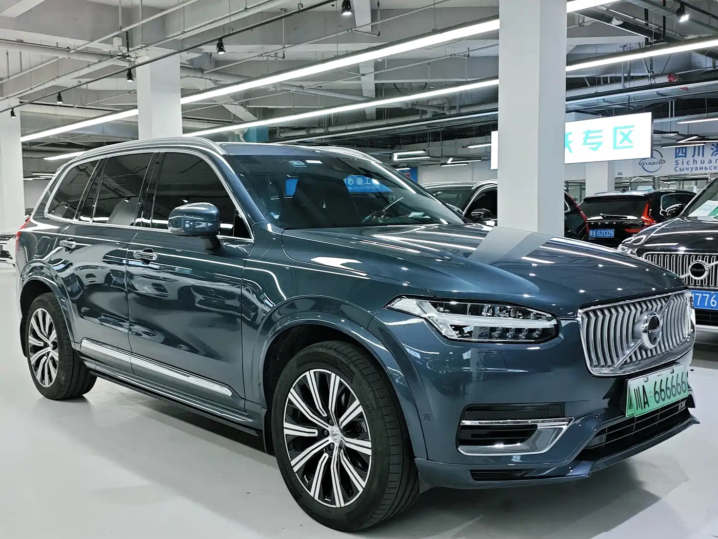 Volvo XC90 Plug-in Hybrid 2021 E-Drive Hybrid T8 Premium Luxury 7-Seater фото 3
