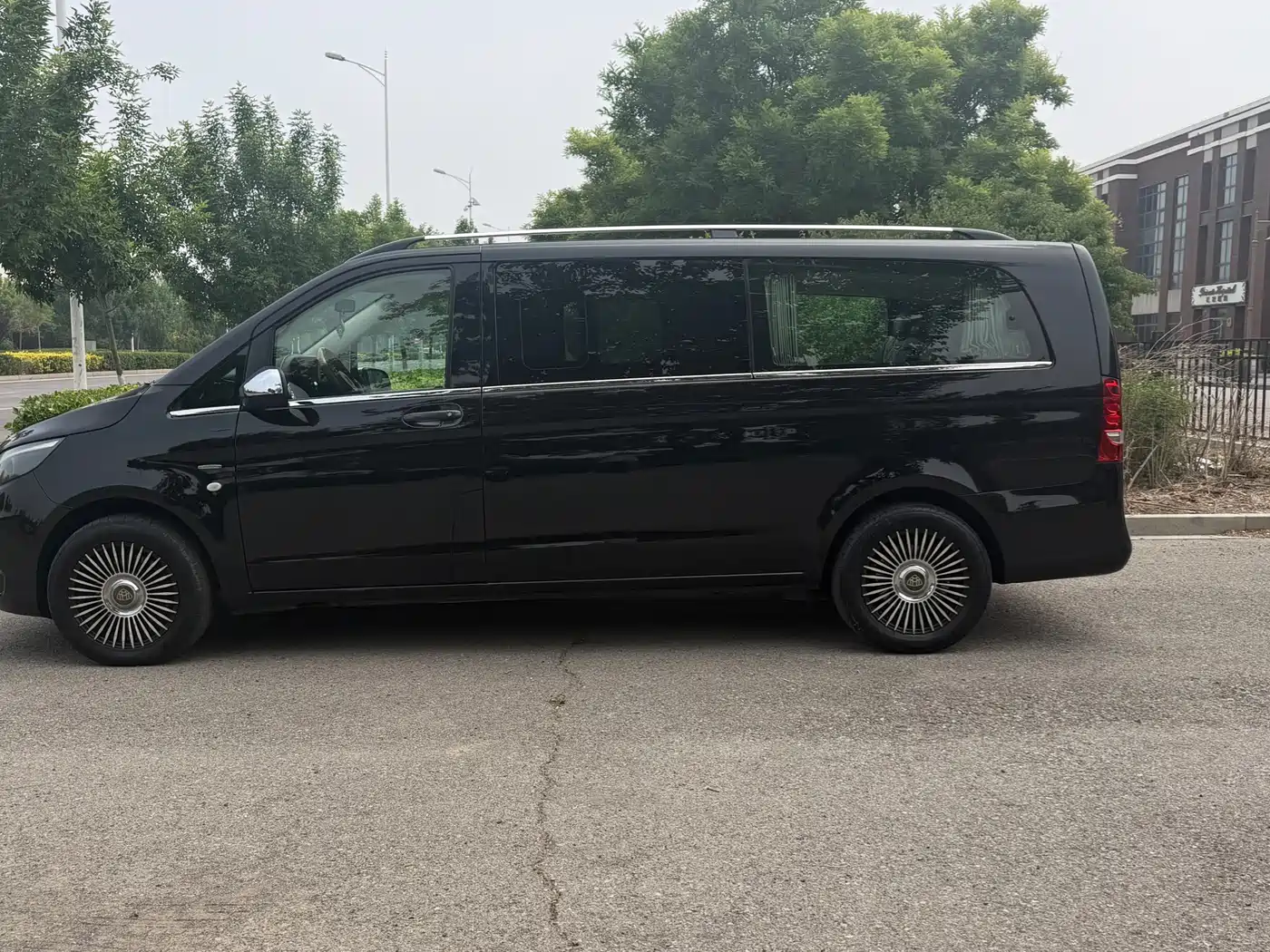Mercedes-Benz Vito 2018 2.0T Elite Edition 7-Seater China V фото 7