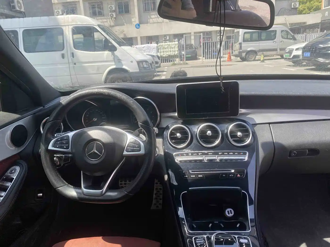 Mercedes-Benz C-Class 2017 Facelift C 200 Sport Edition фото 11