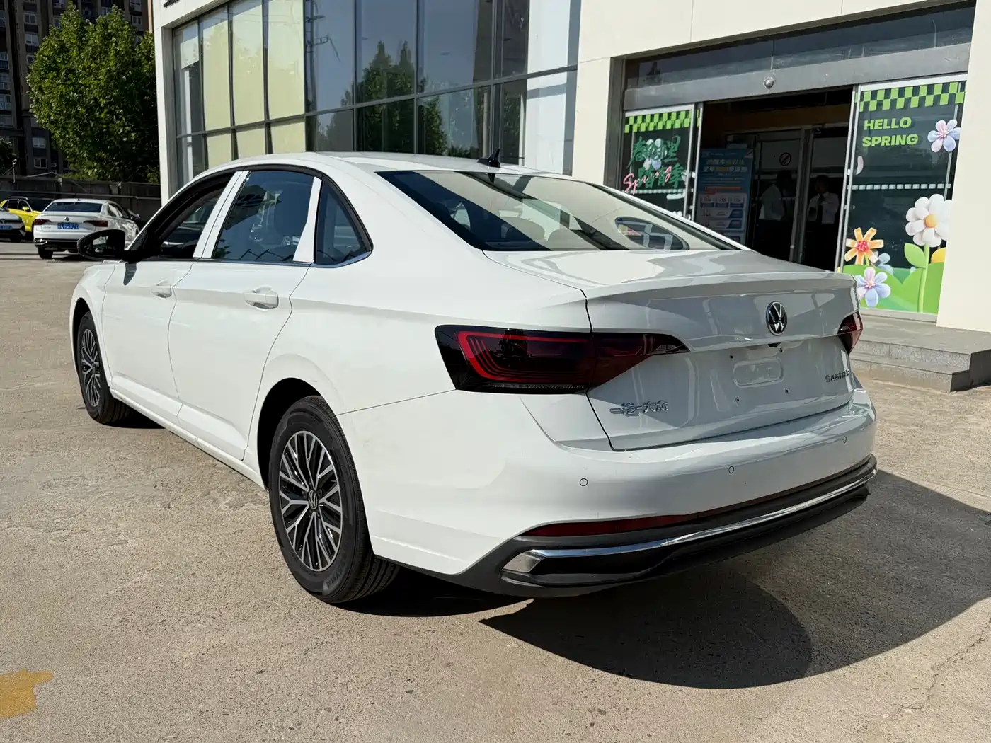 VOLKSWAGEN SAGITAR