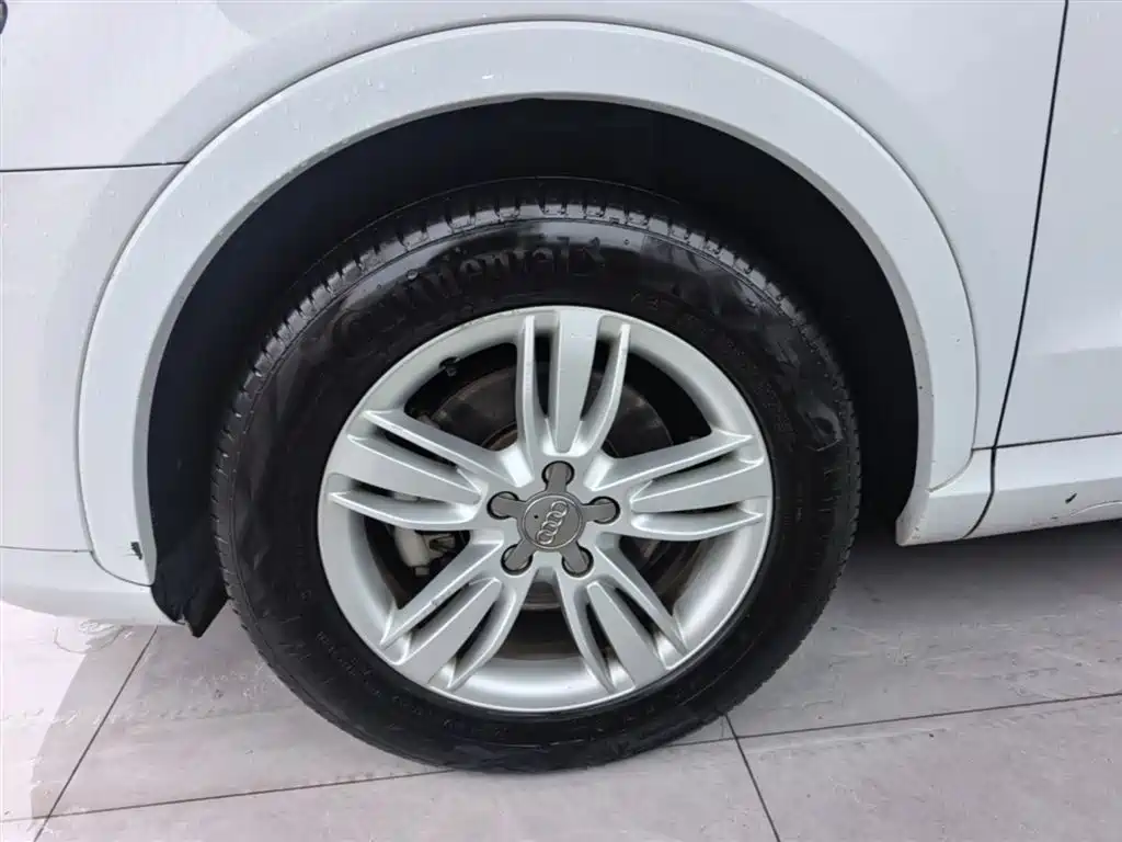 Audi Q3 2015 35 TFSI quattro Technology фото 23