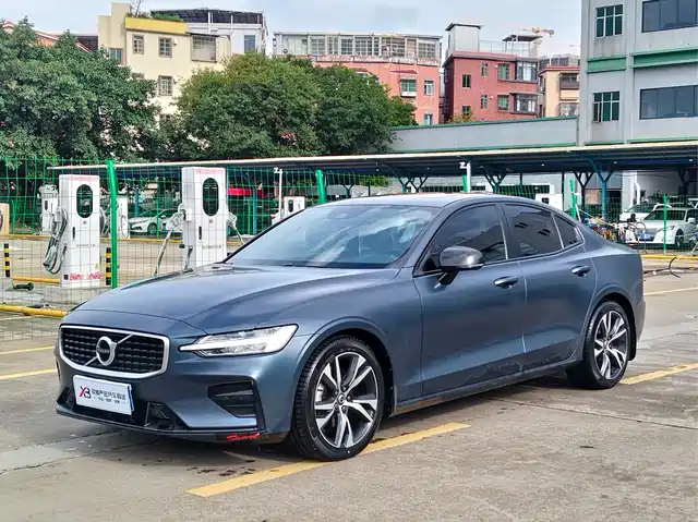 Volvo S60 2020 T4 Momentum Sport Edition