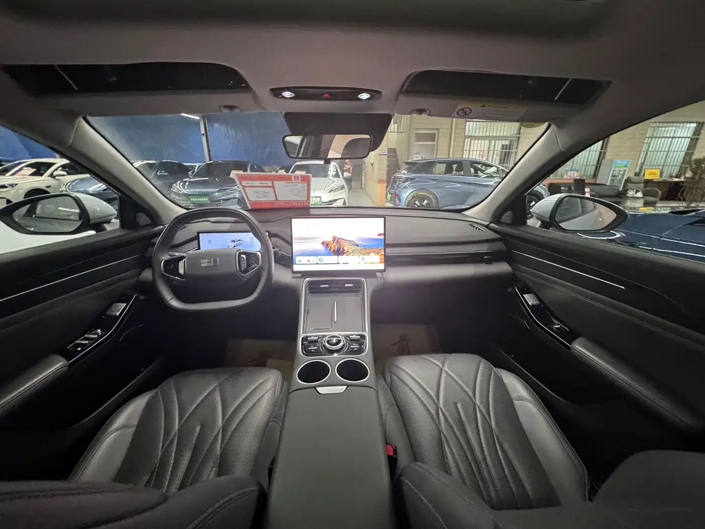Geely Galaxy Galaxy L6 2025 EM-i 140km Starship Edition фото 17