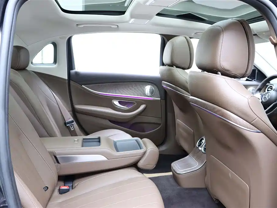 Mercedes-Benz E-Class 2023 Facelift E 260 L фото 14