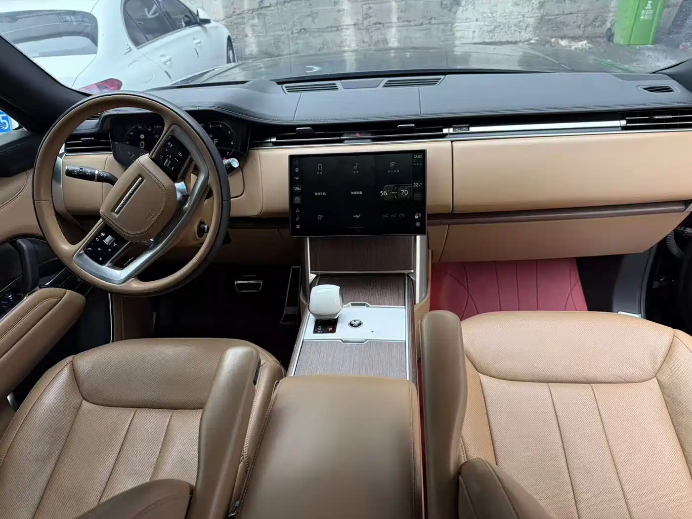 Land Rover Range Rover 2024 3.0 L6 400PS Genesis Extended фото 7