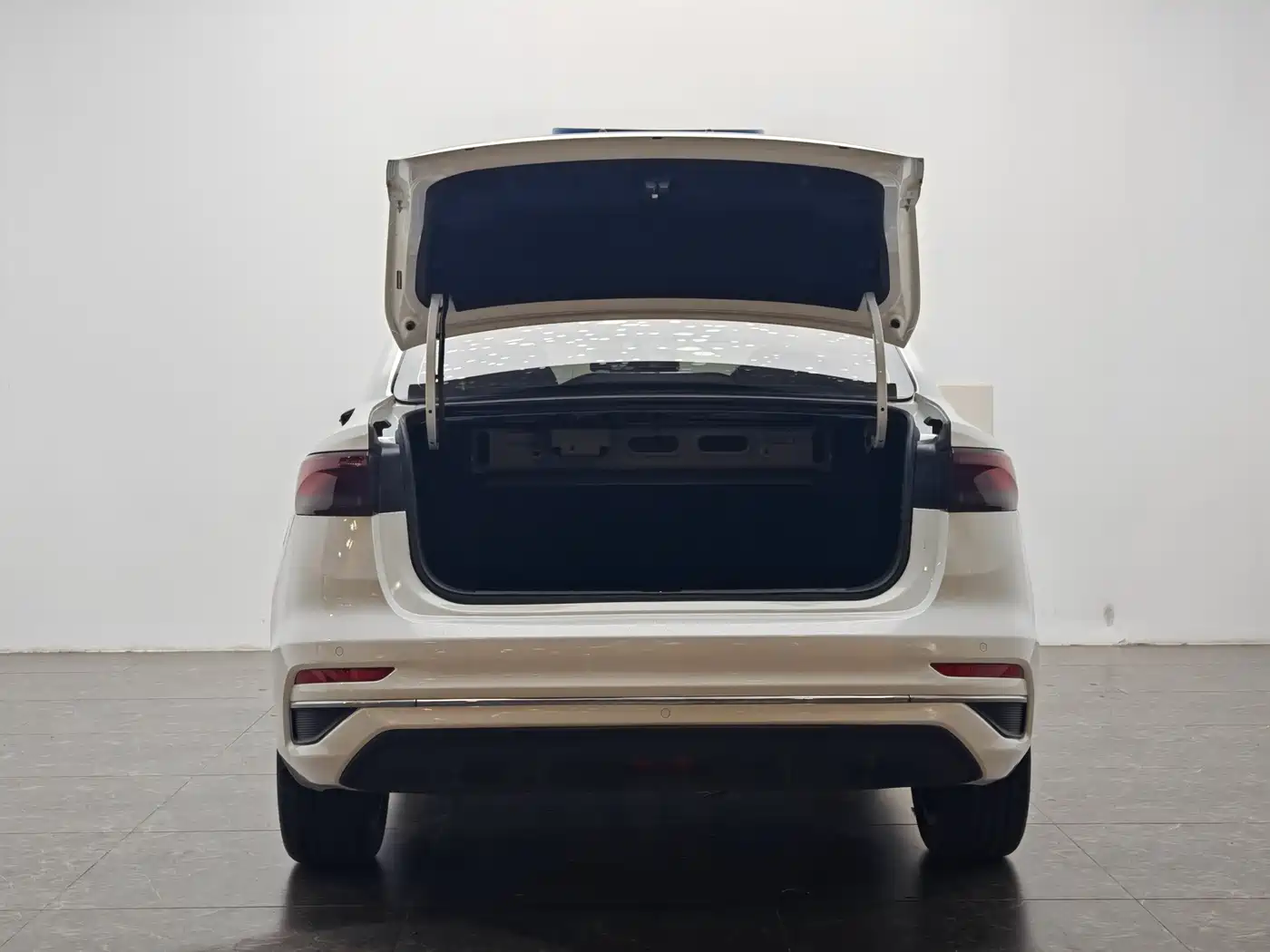 GEELY AUTOMOBILE EMGRAND