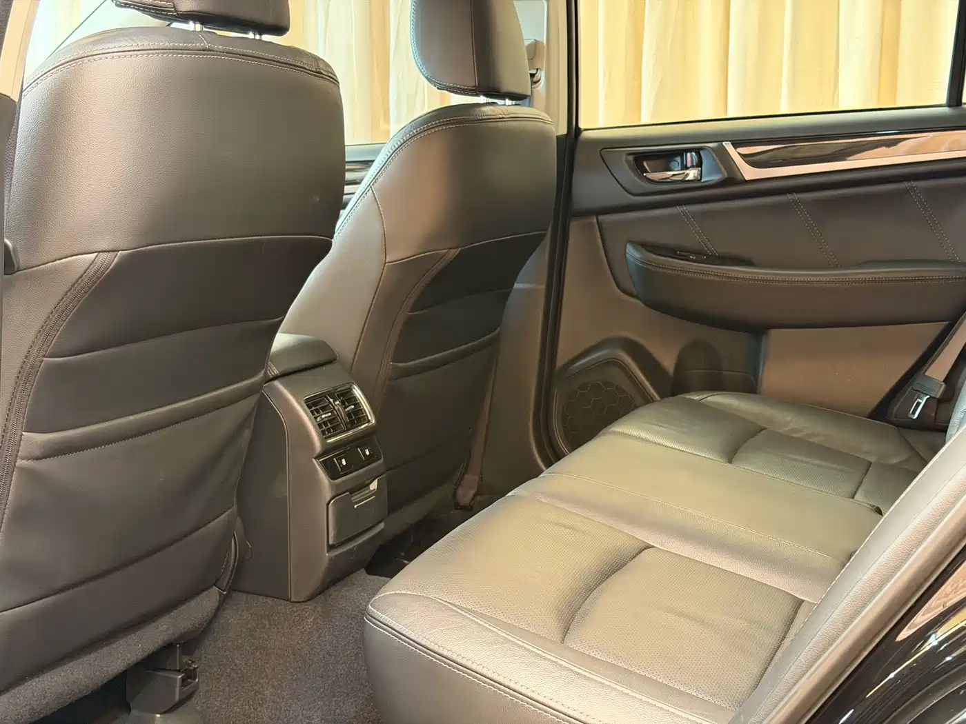 Subaru Outback 2016 2.5i Sport Navigation Edition фото 9