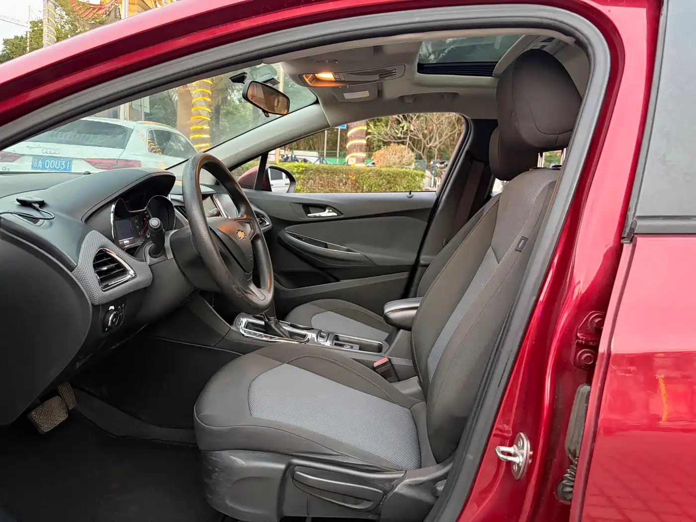 Chevrolet Cruze 2017 1.5L Automatic Pioneer Sunroof фото 9