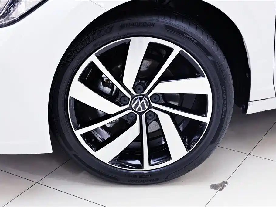 Volkswagen Sagitar 2025 Facelift 300TSI DSG Beyond Edition фото 13