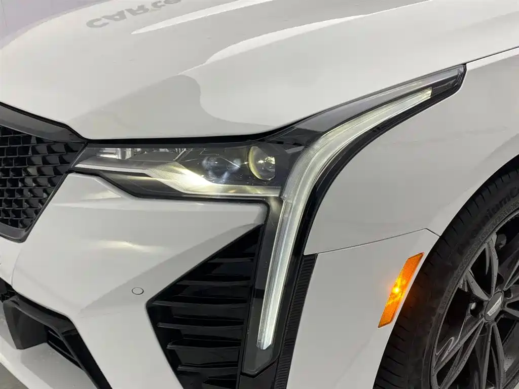 CADILLAC CT4