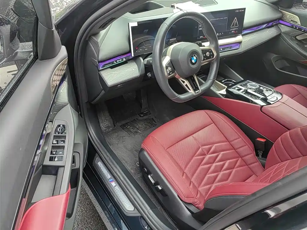 BMW 5 Series 2025 530Li Premium M Sport Package фото 16