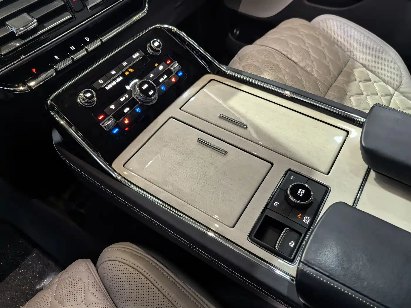 Lincoln Navigator One 2022 3.5T Navigator One фото 8