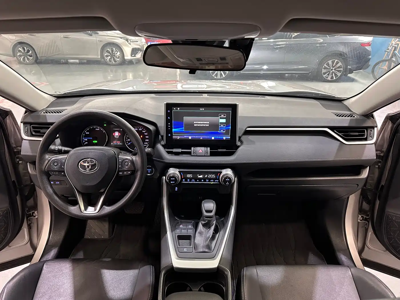 Toyota Wildlander 2020 Dual Engine 2.5L E-CVT FWD Luxury фото 5