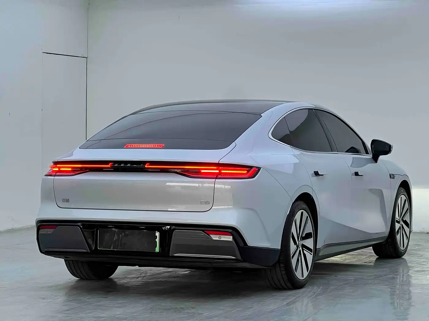 Geely Galaxy Galaxy E8 2024 665km RWD Starship Voyager Edition фото 9