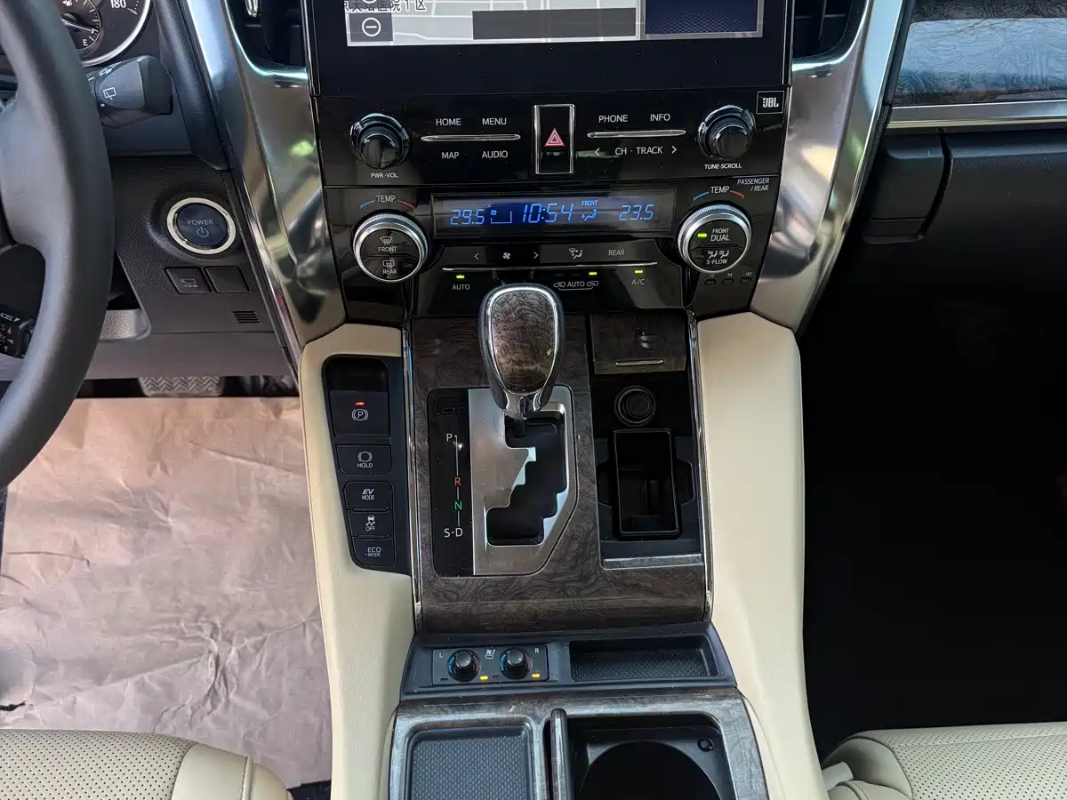 Toyota Vellfire 2021 Crown Hybrid 2.5L HV Supreme Edition фото 7