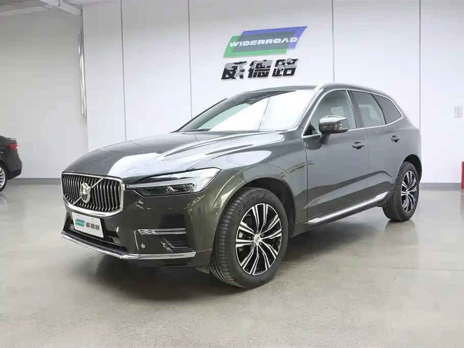 Volvo XC60 2022 B5 AWD Inscription