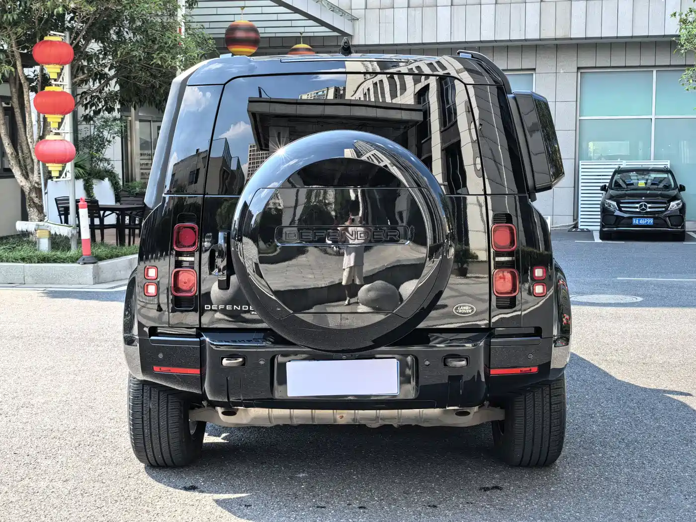 Land Rover Defender 2023 Facelift 110 3.0T P400 X-DYNAMIC HSE фото 5