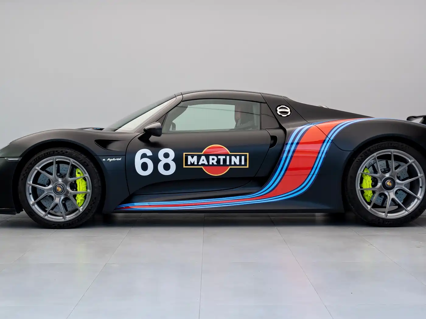 PORSCHE 918 SPYDER
