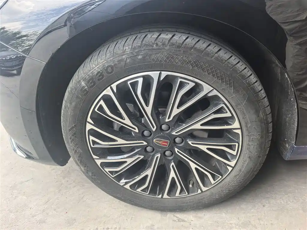 Hongqi H5 2024 2.0T Automatic Smart Connect Flag Smooth Edition фото 25