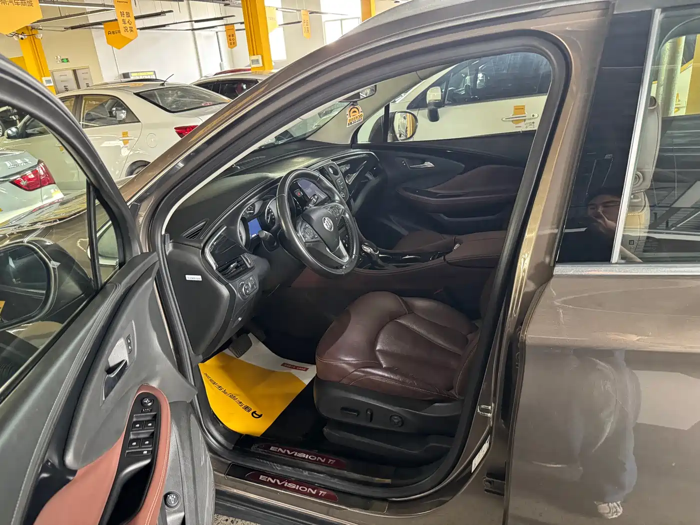 Buick Envision Plus 2019 28T AWD Elite Model China VI фото 2