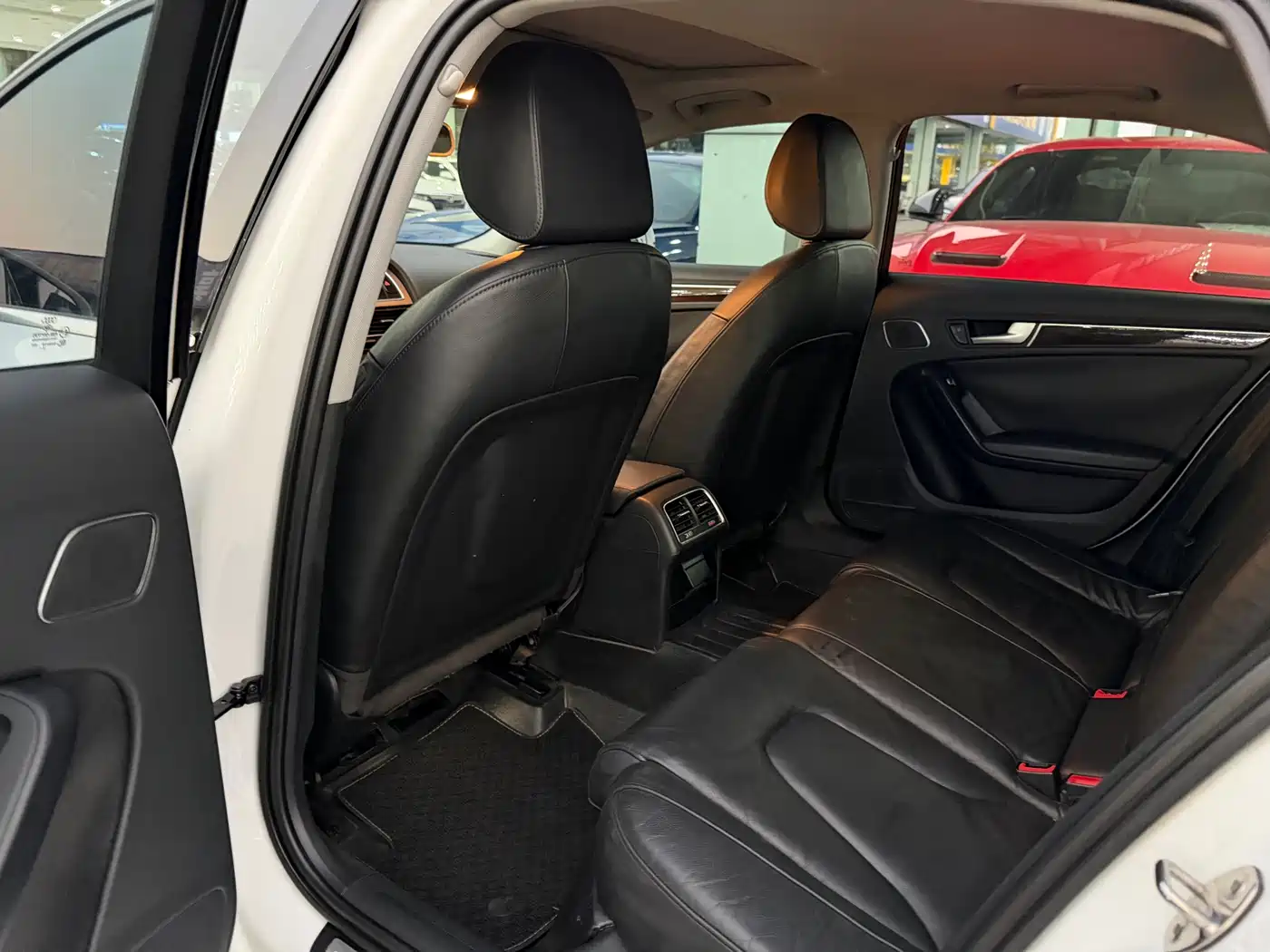 Audi A4L 2015 35 TFSI Auto Comfort фото 8