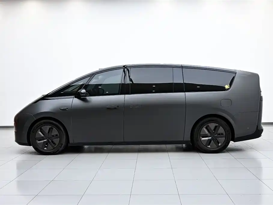2025 Li Auto MEGA
