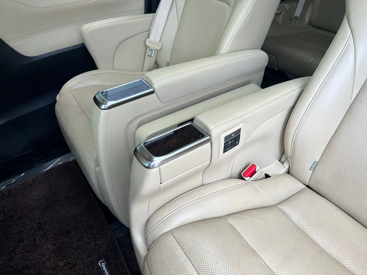 Toyota Alphard 2018 Facelift 3.5L Luxury Edition фото 8