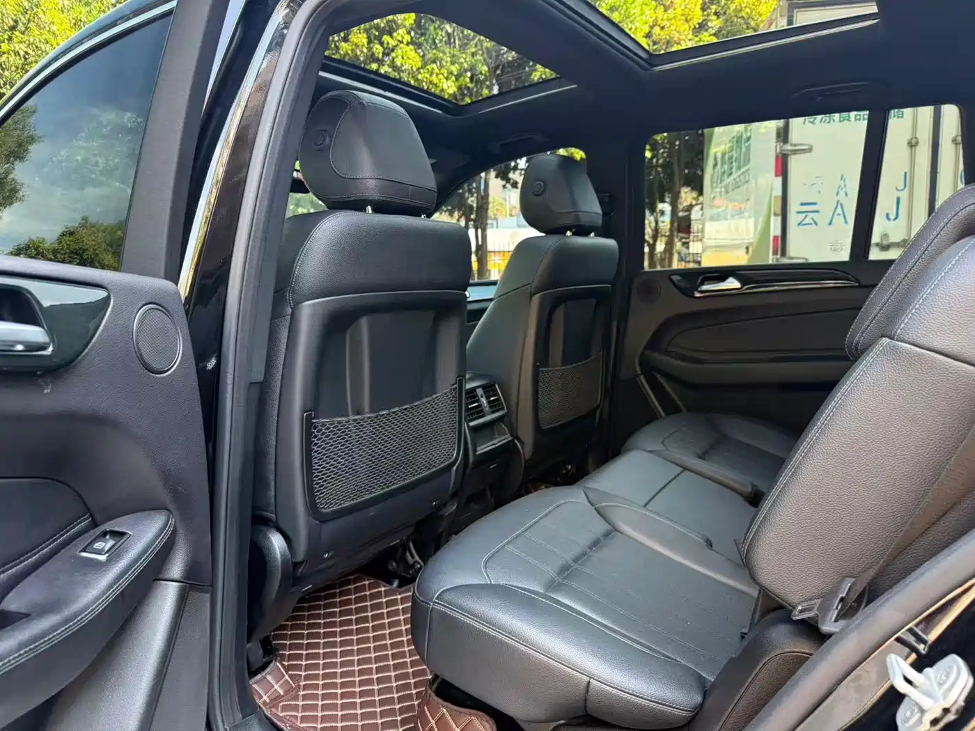 Mercedes-Benz GLS 2017 GLS 400 4MATIC Luxury фото 8
