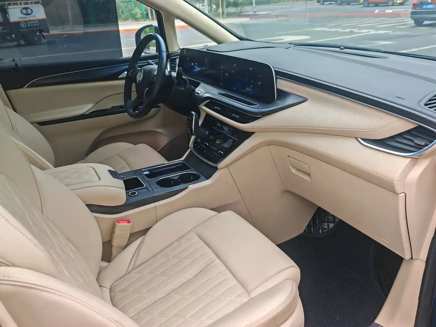 Buick GL8 2023 ES Landmaster Luxury фото 21