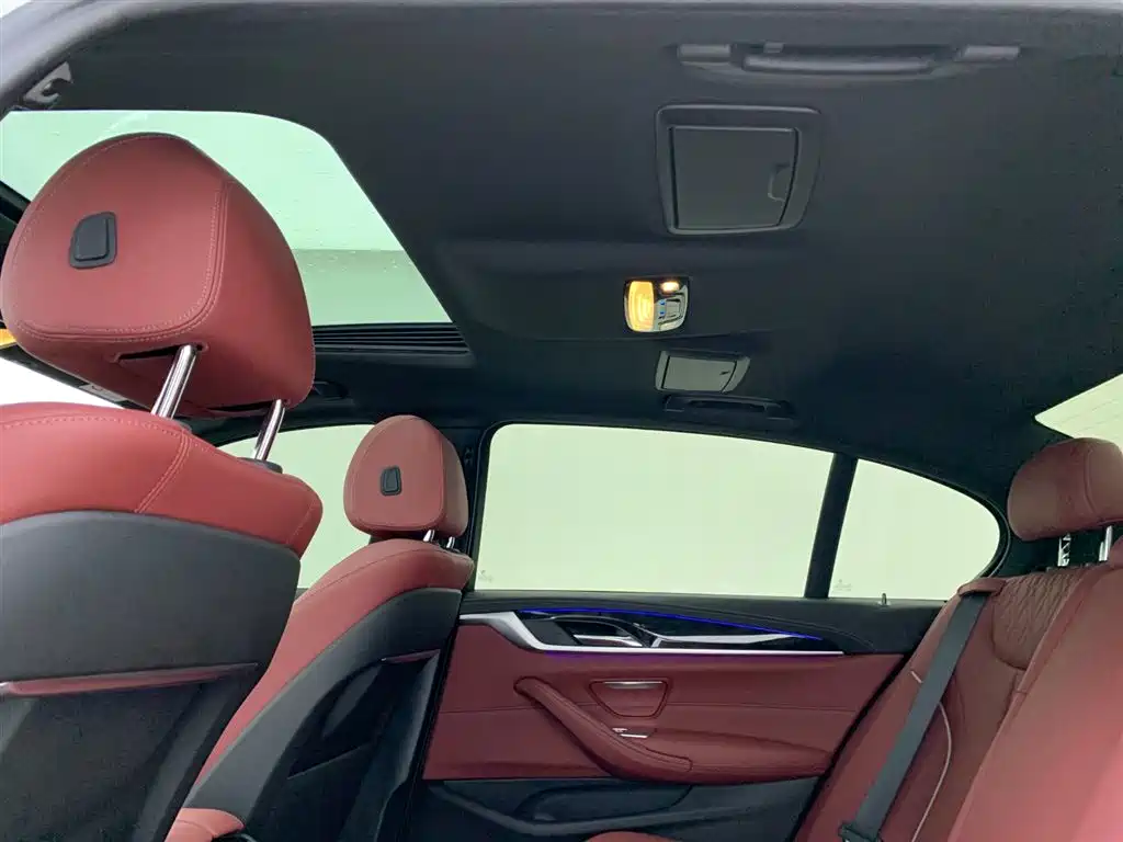 BMW 5 Series 2022 Model Second Facelift 525Li M Sport Package фото 25