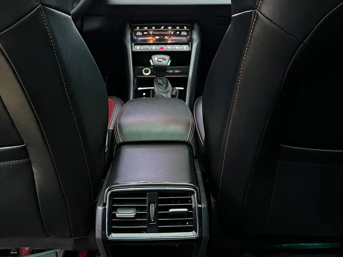 Škoda Karoq 2022 TSI280 Luxury Edition фото 13