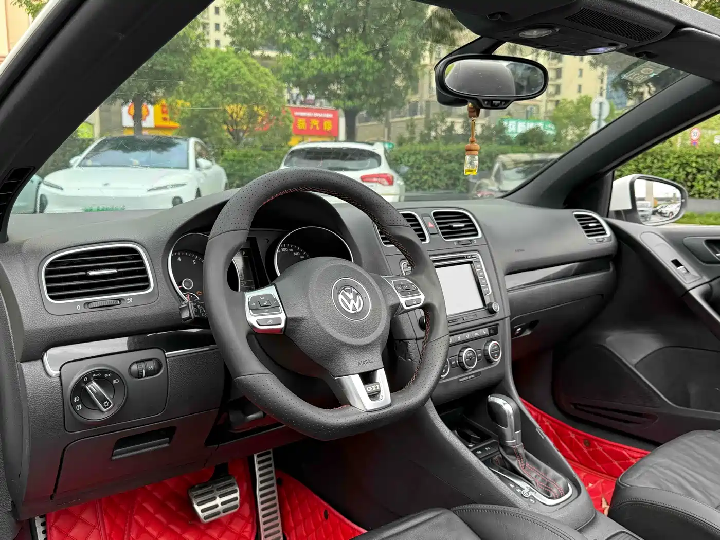 Volkswagen Golf (Import) 2013 2.0TSI GTI Convertible фото 10