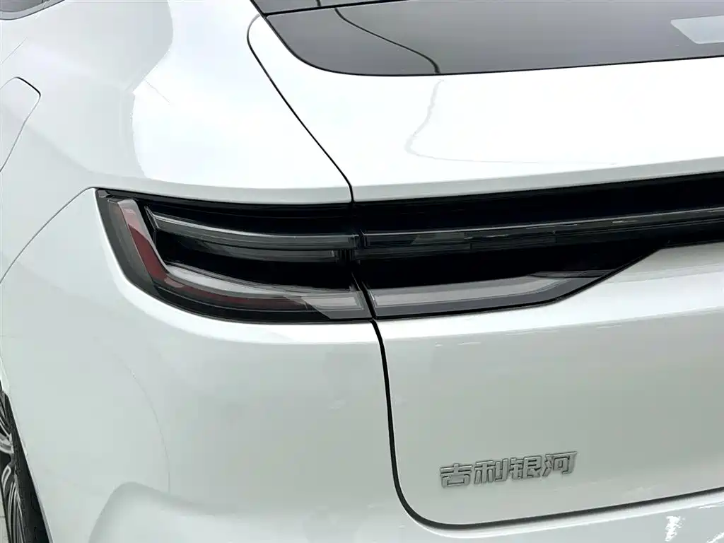 Geely Galaxy Galaxy Xingyao 8 2025 130km EM-P Starship Edition фото 4