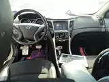 Фото 10 - Hyundai Sonata