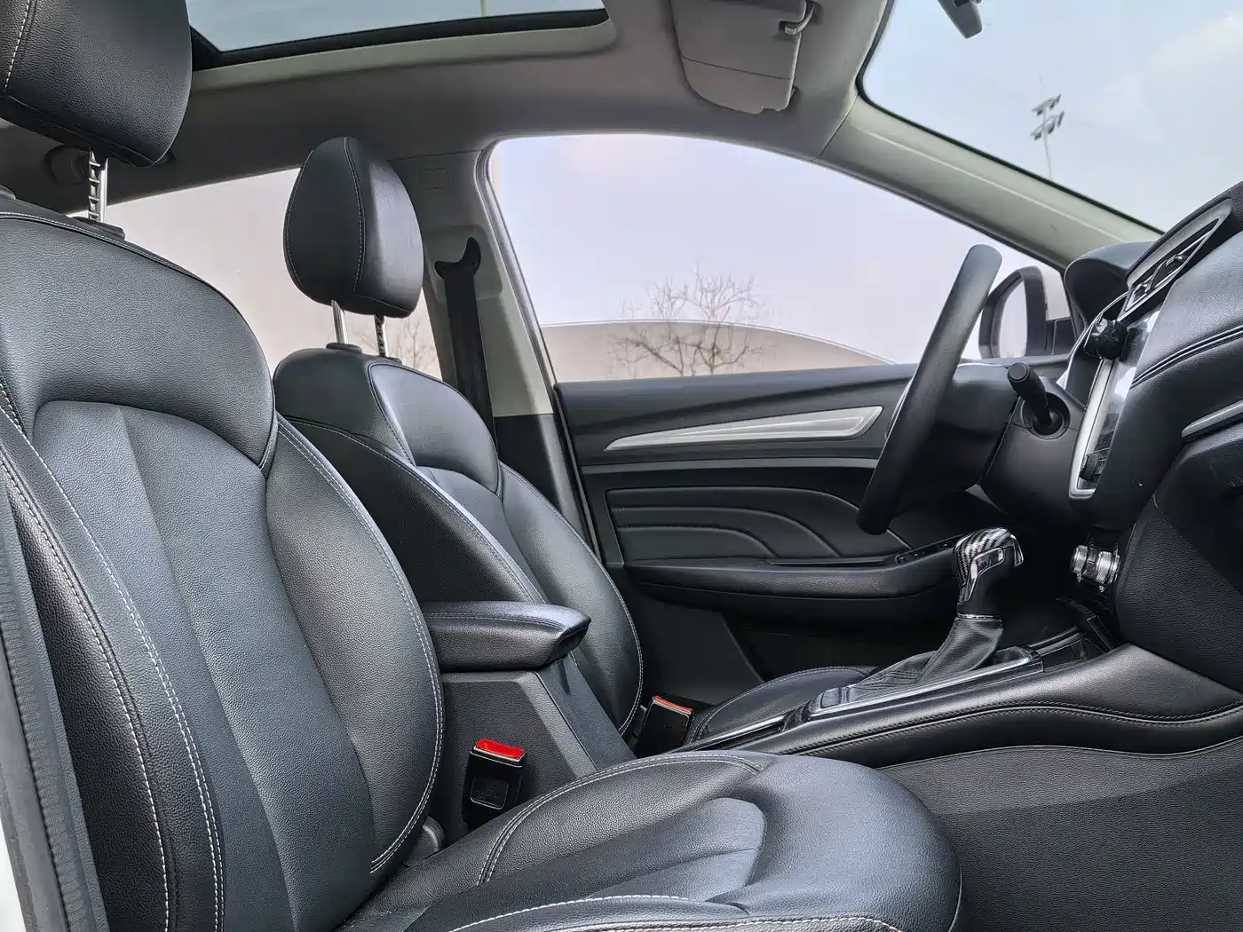 Roewe RX3 2018 2018 1.6L CVT Flagship