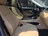 Фото 9 - Jaguar F-PACE