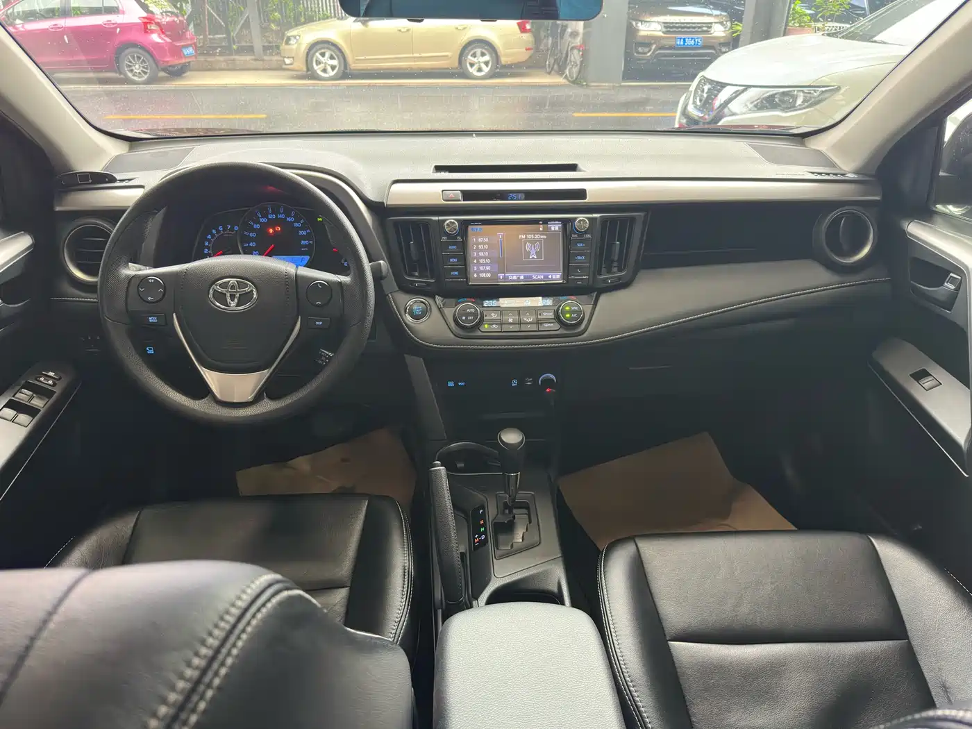 Toyota RAV4 Rongfang 2016 2.0L CVT 2WD Trend (China V) фото 12