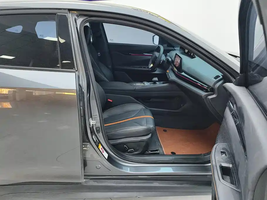 Changan UNI-V 2025 2024 1.5T Deluxe