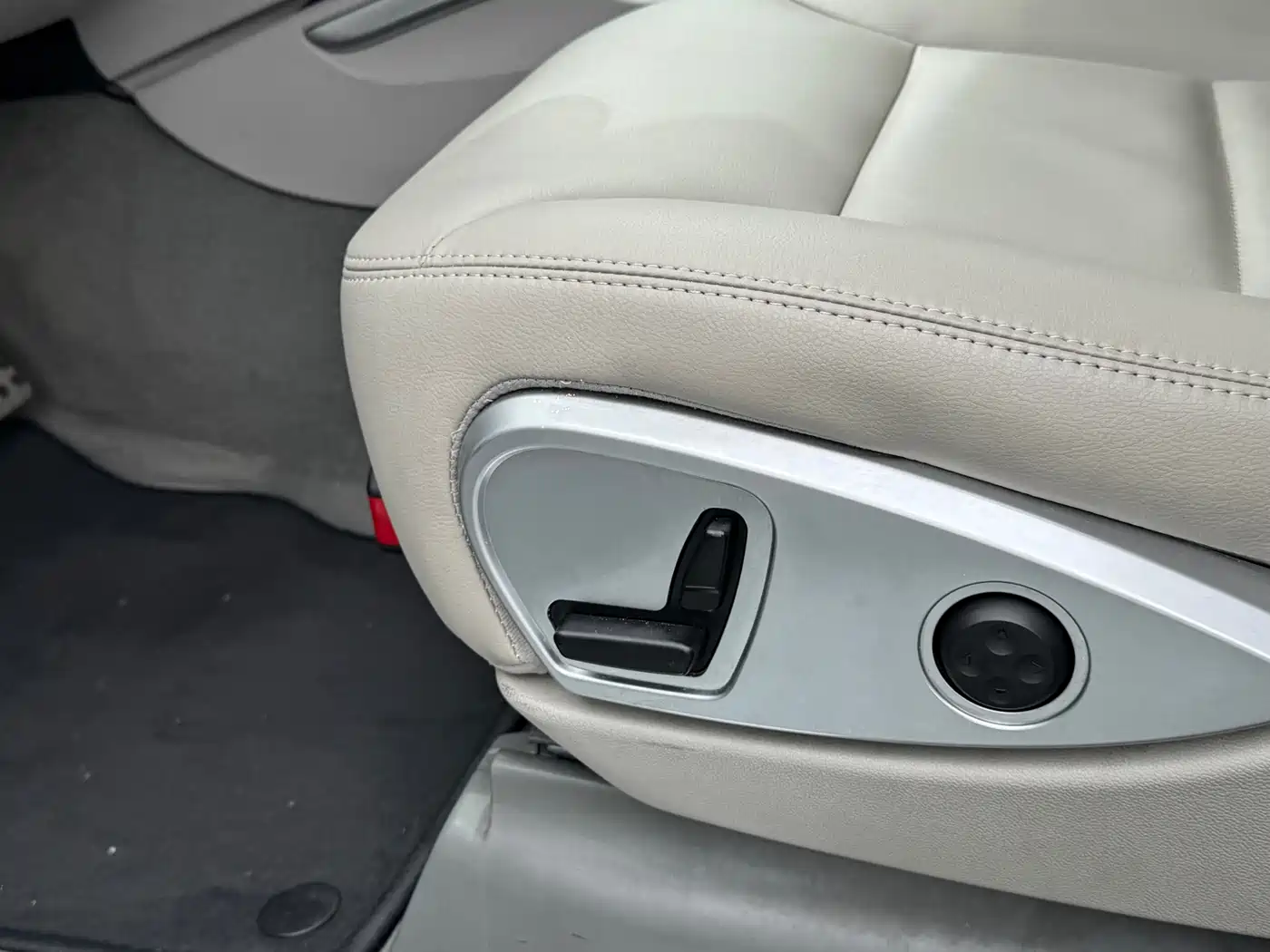 Mercedes-Benz M-Class 2010 ML 300 4MATIC фото 8