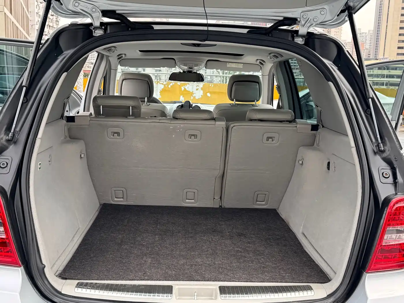 Mercedes-Benz M-Class 2010 ML 300 4MATIC фото 11