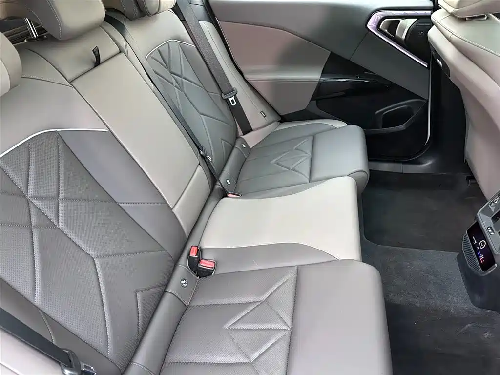 BMW X3 2025 xDrive30L Leading M Sport Package фото 10