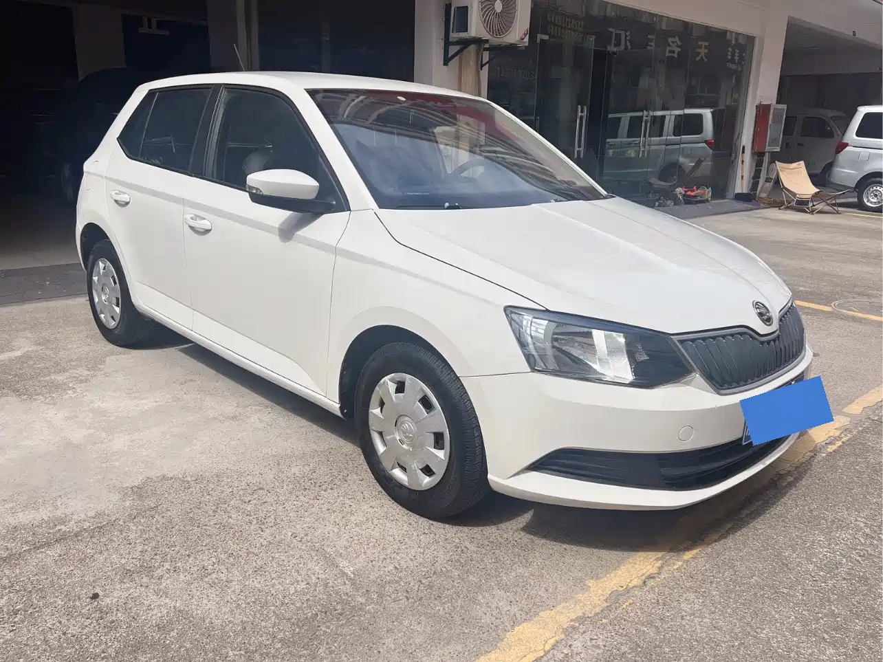 Škoda Fabia 2015 1.4L Automatic Pioneer Edition фото 3