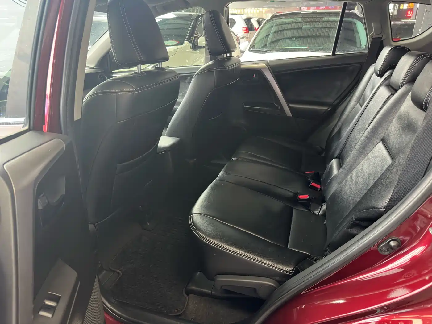 Toyota RAV4 Rongfang 2016 2.0L CVT 2WD Trend (China V) фото 16