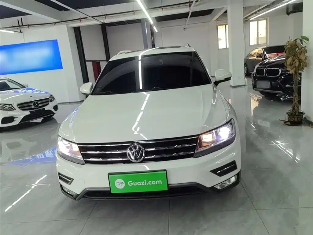 Volkswagen Tiguan L 2019 Facelift 330TSI Auto 2WD Panorama Comfort China VI фото 3