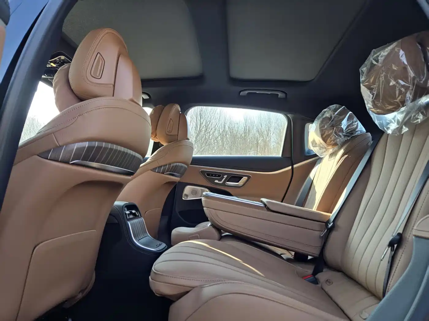 Mercedes-Benz E-Class 2026 E 300 L Luxury фото 8