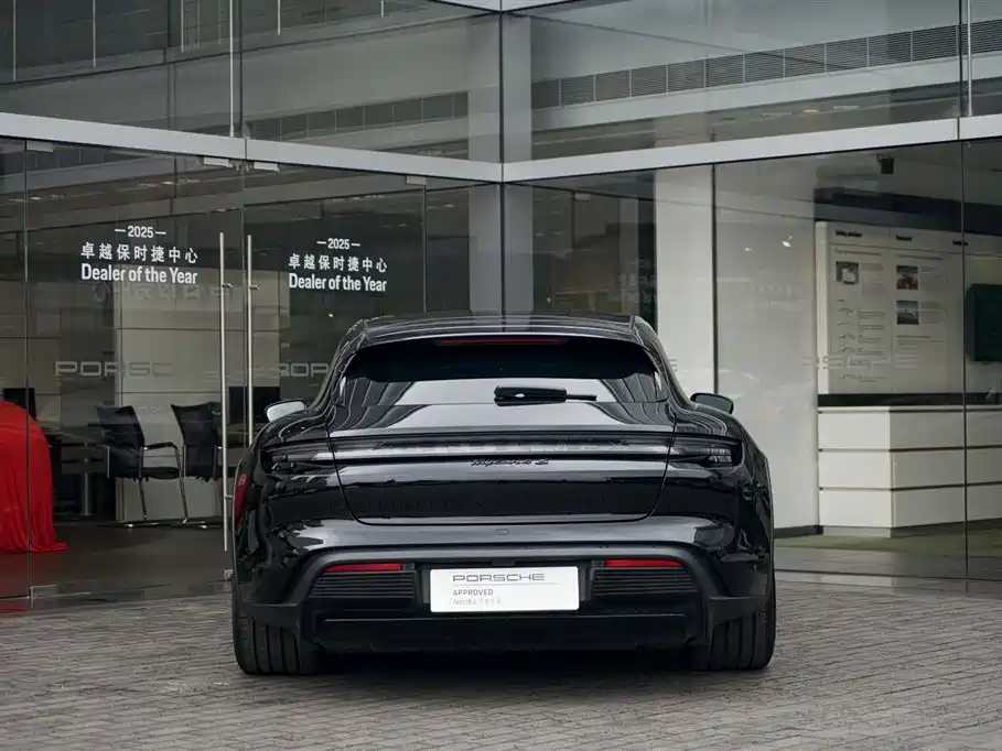 Porsche Taycan 2022 Taycan 4S Cross Turismo фото 5
