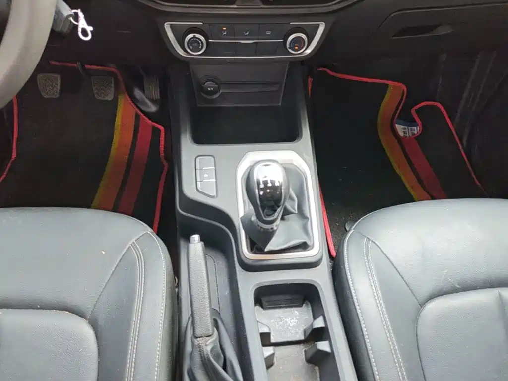 Jiangling Baodian 2024 2023 2.5T Diesel 4WD Comfort Edition Standard Wheelbase JX4D25A6L
